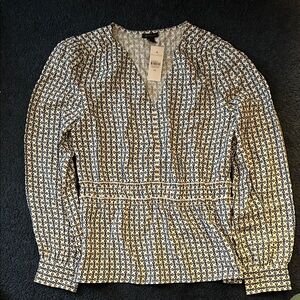Ann Taylor Elegant Blue and White Patterned Women's Top. XS. NWT.